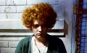 scena da film Un angelo allla mia tavola